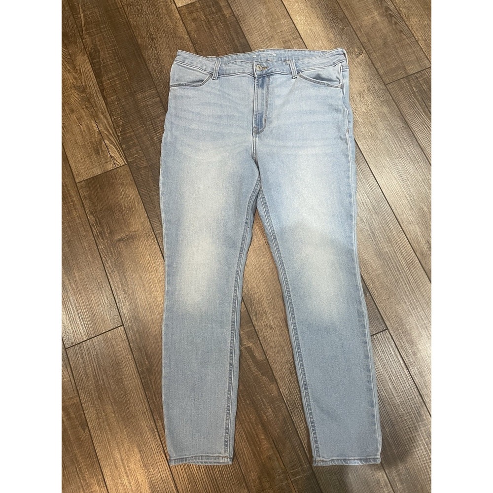 Old Navy Super Skinny Women's Sz 14 High Rise Ankle Length Light Blue Mom Jeans